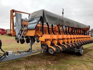Sembradora Agrometal TX Pivot 1652