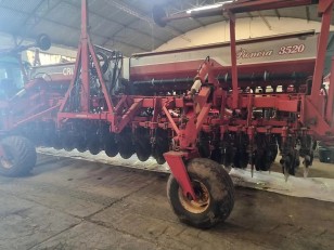 Sembradora Crucianelli Pionera 3520