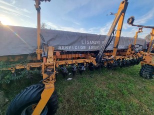 Sembradora Agrometal TX Mega 2235