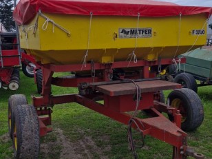 FERTILIZADORA METFER.
