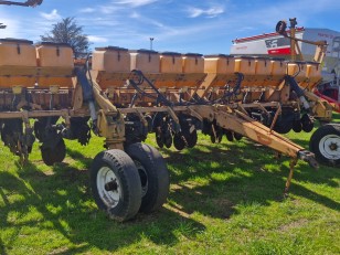 SEMBRADORA AGROMETAL TX 12 A 52 MECANICA