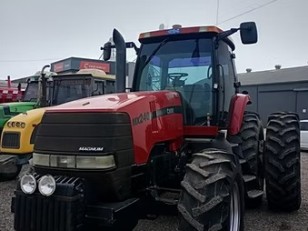 Tractor CASE IH Magnum 240