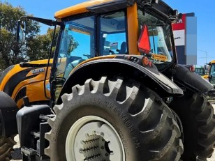 Tractor Valtra BH 214