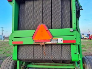 Rotoenfardadora John Deere 467