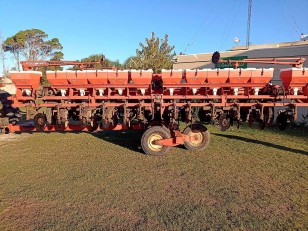 Sembradora Metar Autotrailer de 12 a 52