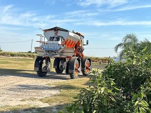 Fertilizadora UNIPORT 5030 NPK Jacto