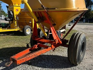 fertilizadora Tanzi 1500 lts