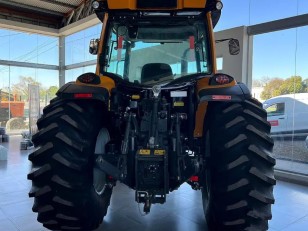 Tractor Valtra A 124
