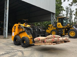 MINICARGADORA TAURUS WT400