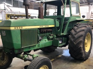 Tractor John Deere 3530