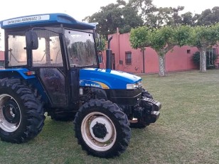 Tractor New Holland TT 3840