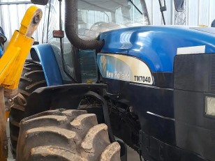 Tractor New Holland TM7040