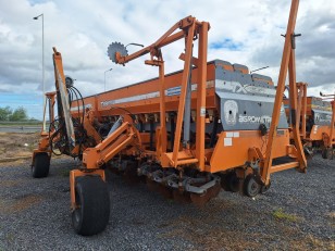 Sembradora Agrometal TX Mega 2235