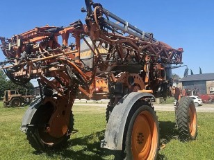 Pulverizador Jacto Uniport 3000