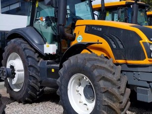 Tractor Valtra BT 210