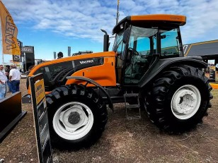 Tractor Valtra BM115
