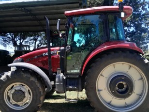 Tractor CASE IH Farmall 110 JX