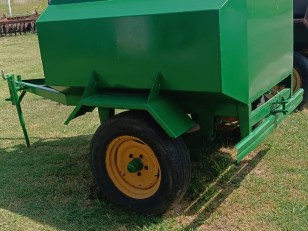 Acoplado tanque 1500 lts