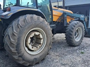Tractor Valtra BM 110