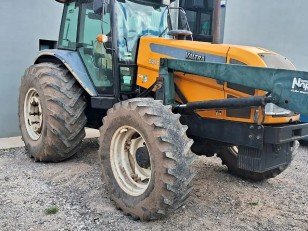 Tractor Valtra BM 110