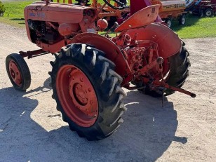 Tractor Fiat U25