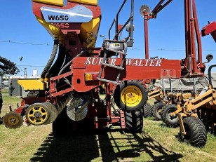Sembradora Super Walter W650 2135
