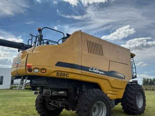 Cosechadora Challenger 520 año 2022