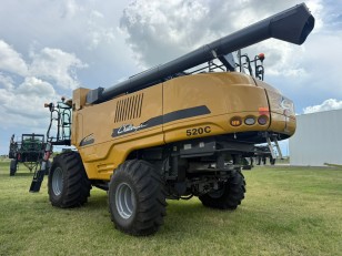 Cosechadora Challenger 520 año 2022