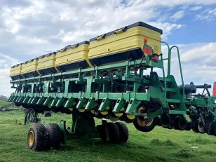 Sembradora John Deere 1745 18 a 52