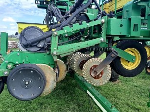 Sembradora John Deere 1745 18 a 52