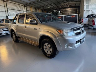 Camioneta TOYOTA Hilux SRV - Año 2006 - 