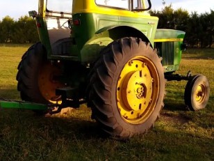 Tractor John Deere 2420