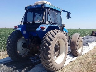 Tractor New Holland TS120 año 2008
