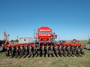 Sembradora Apache 18000 3721