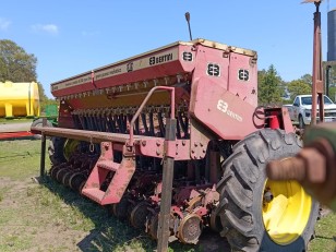 Sembradora Bertini 16000