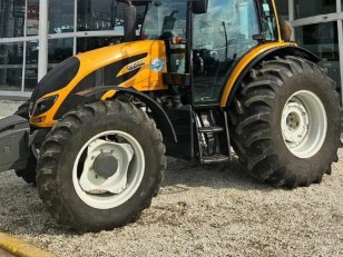 Tractor Valtra A114 año 2020