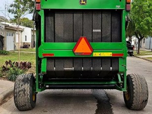 Rotoenfardadora John Deere 568 MegaWide 