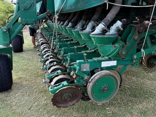 Sembradora Pierobon MIX 3B 1740
