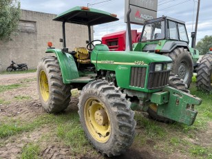 Tractor John Deere 5705