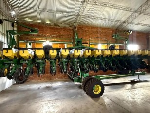 Sembradora John Deere Modelo 1740 1652