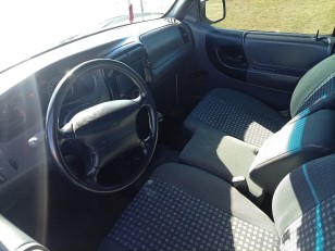 Camioneta FORD Ranger 3.0 Plus - Año 200