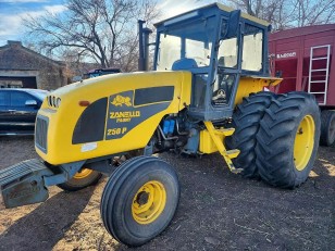 Tractor Pauny 250P