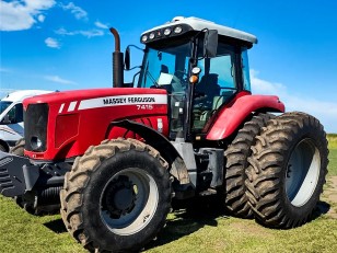 Tractor Massey Ferguson 7415 año 2018