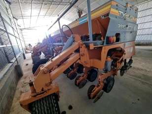 Sembradora Agrometal TX Mega 2052