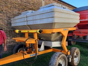 FERTILIZADORA POZZI DE 3000LTS