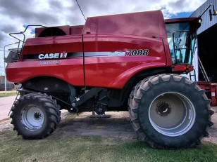 Cosechadora Case IH 7088 año 2011