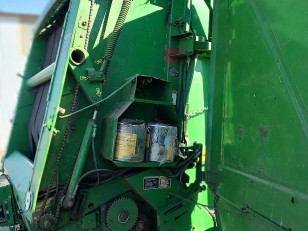 Rotoenfardadora John Deere 566