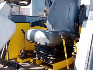 Tractor Pauny 250 A año 2008