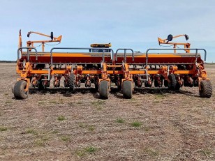 Sembradora Agrometal TX Mega 1852