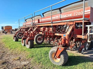 Sembradora Apache 7200 2042